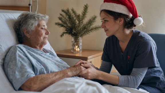 Noël à l’hôpital : comment soutenir les patients et le personnel soignant