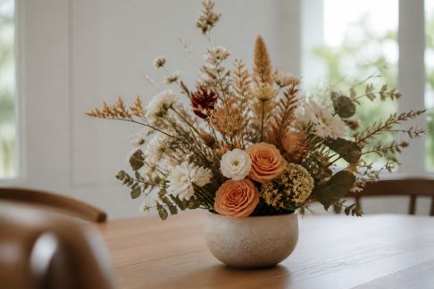 Les fleurs fraîches et sécher : astuces pour un centre de table durable et raffiné