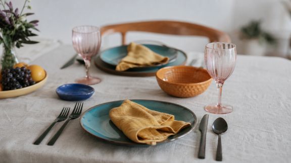 Associations de couleurs surprenantes pour dynamiser l’art de la table