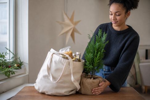 S’engager pour une cause environnementale et solidaire pendant la période des fêtes