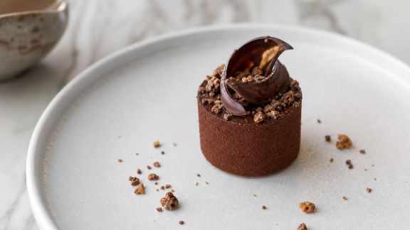 Desserts individuels élégants pour un service à l’assiette raffiné