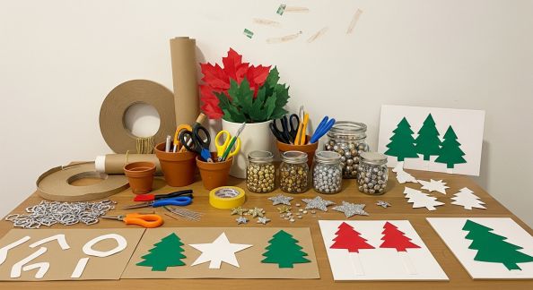 Réaliser des décorations murales de Noël faciles avec les enfants